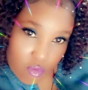 Meet your Posher, Regina